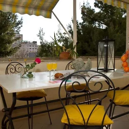 Spacious Three-bedroom With Balconies شقة سبليت
