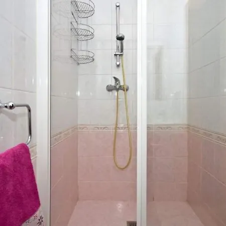 Spacious Three-bedroom With Balconies Appartement *