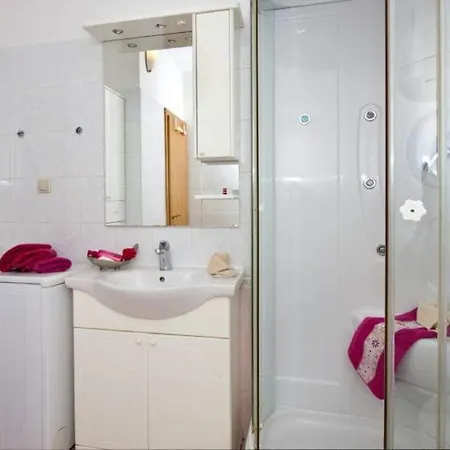 Spacious Three-bedroom With Balconies سبليت